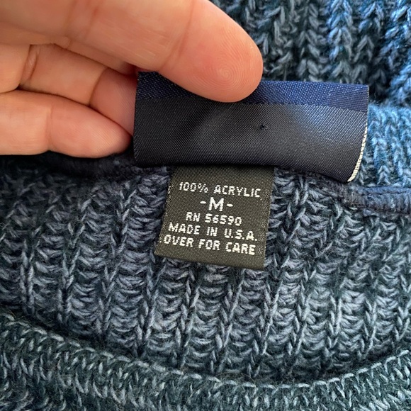 Men’s, Vintage, Medallion, Crew Neck, Sweater - Picture 5 of 6